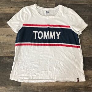 Tommy Hillfiger teeshirt women’s relaxed fit t-shirt
